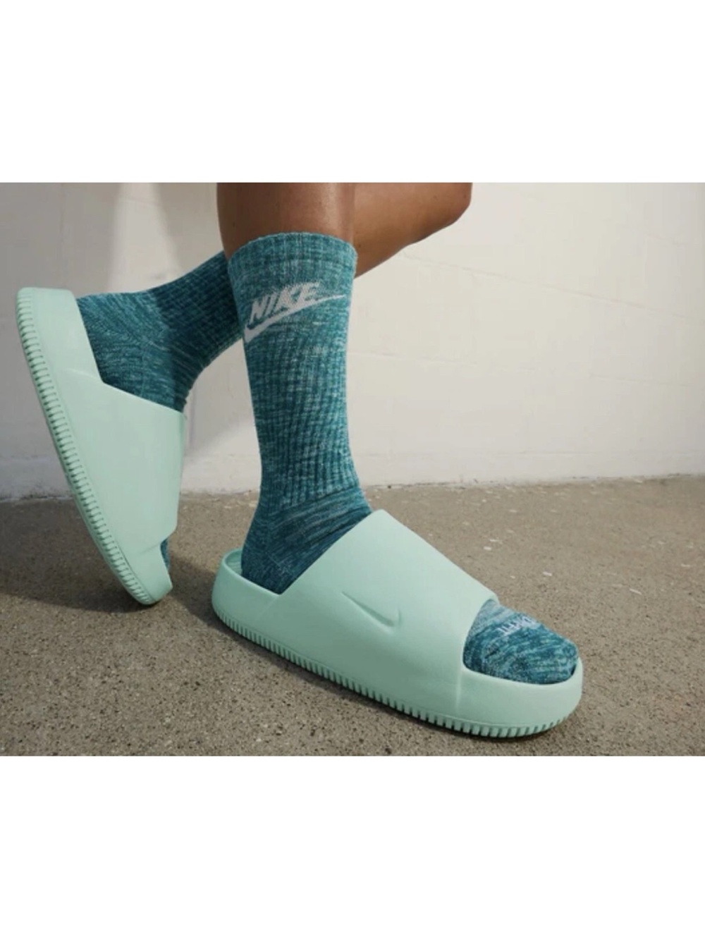 Nike Calm Slide Jade Ice Slip On Women’s Size 10 Casual Sandals